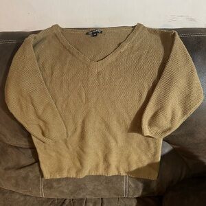 Women’s Scoop Neck Sweater size Medium